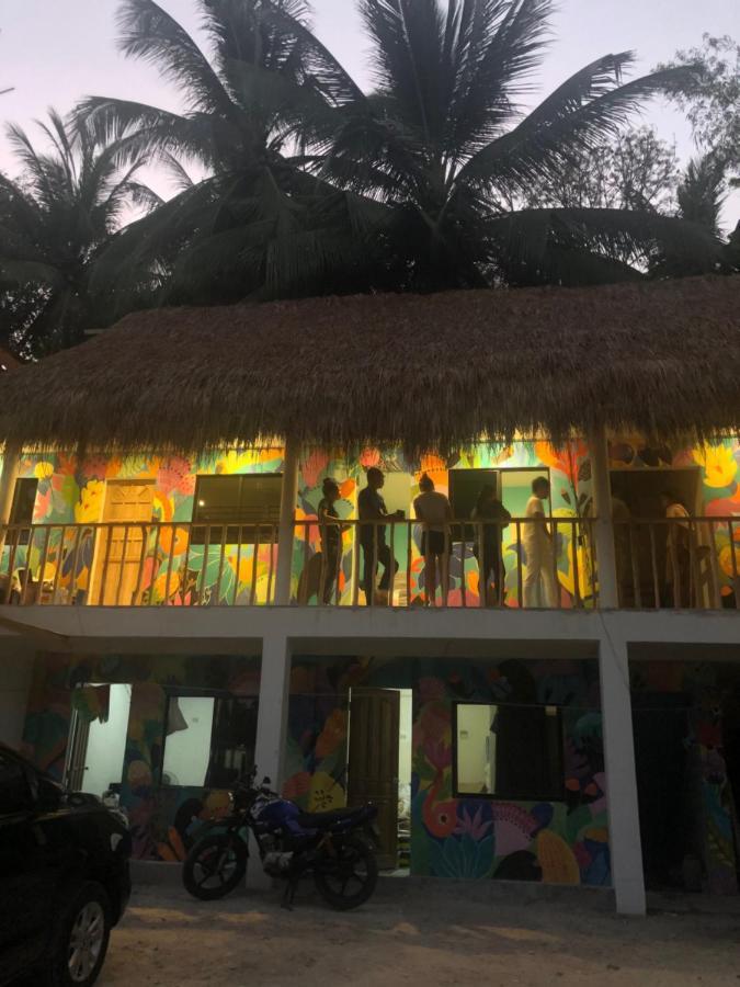 Way Shack Hostel Oslob Exterior foto